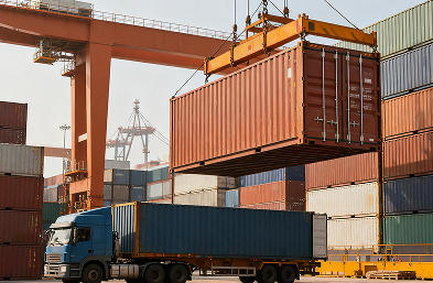 上海货代：10 年 + 深耕，全程守护货物运输安全